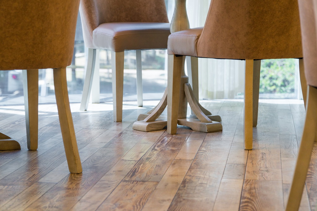 店舗で利用される床材にはどのような種類がある 開業支援のオフィス店舗経営 Com 店舗オーナー様をトータルサポート