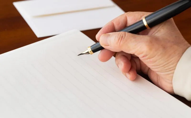 開業時の案内状・挨拶状を書く際のポイントとマナーを解説！